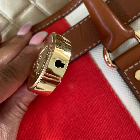 BLACK FRIYAY!!Michael Kors! Sophisticated bagNWOT! Stored w/❤️ - Picture 8 of 14